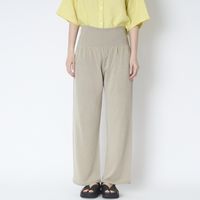 サンドベージュ